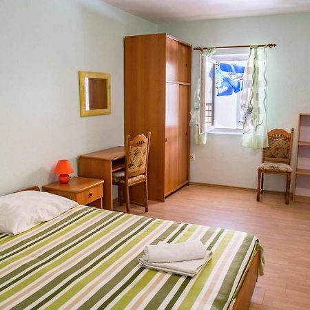 Bed And Breakfast Taverna Miskovic Pag Town Exterior photo